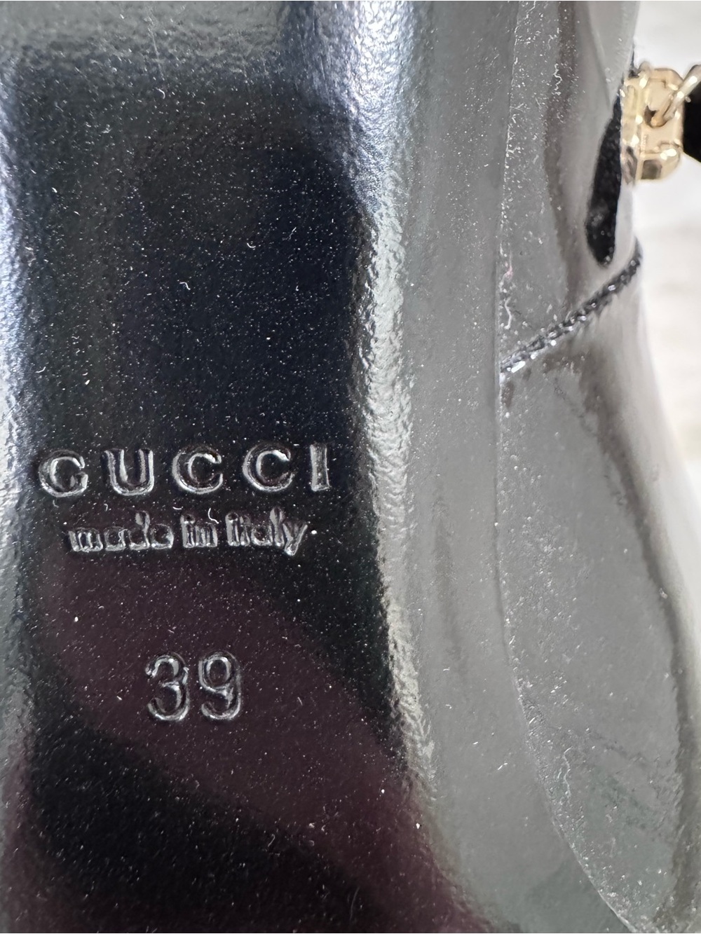 Gucci Black Patent Leather Ankle Booties with Sculpted Heel - Picture 4 of 4